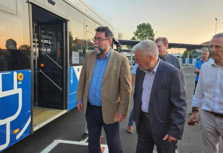 Οικονόμου: Στόχος η αλλαγή όλων των λεωφορείων σε Αθήνα και Θεσσαλονίκη έως το 2027
