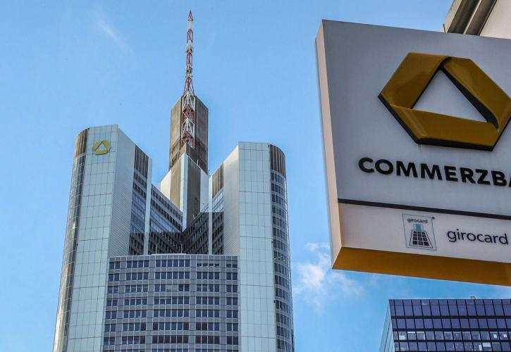 Προειδοποίηση από Commerzbank: Απειλή για την γερμανική οικονομία η συγχώνευση με UniCredit