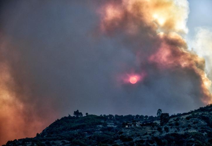 Σάμος: Υπό μερικό έλεγχο η πυρκαγιά στο ακρωτήριο Πράσο - Μία σύλληψη για εμπρησμό από πρόθεση