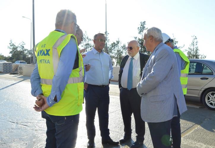 Επίσκεψη Σταϊκούρα στο κύριο εργοτάξιο του FlyOver