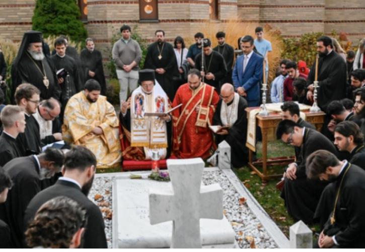 Ο Αρχιεπίσκοπος Ελπιδοφόρος τέλεσε μνημόσυνο για τον μακαριστό Αρχιεπίσκοπο Αμερικής Ιάκωβο