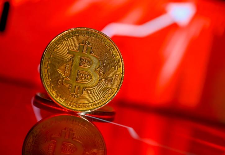 Bitcoin: H κούρσα ανόδου, oι μνήμες του 2021 και η... «φούσκα»