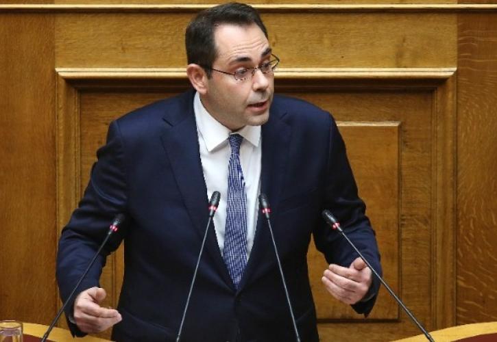 Πετραλιάς: Επαναφορά δώρων και άδειας στο Δημόσιο σημαίνει επιπλέον δαπάνη που αυξάνει το δημόσιο χρέος