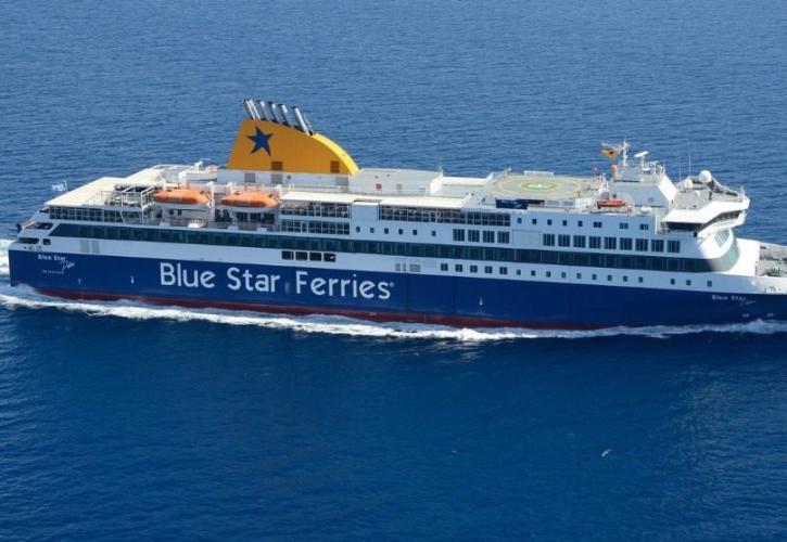 “Blue Star Delos”, το πρώτο πλοίο που κατέπλευσε στο λιμάνι του Πειραιά το 2025