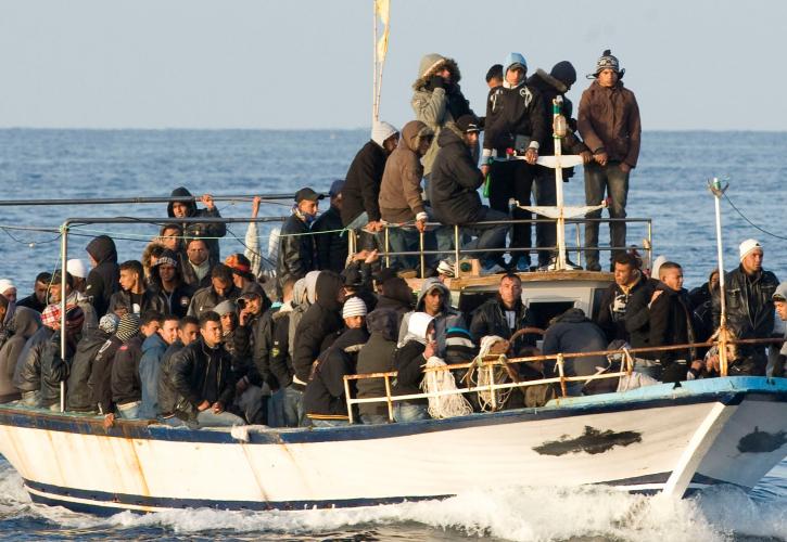 Λιβύη: Σύλληψη 542 ατόμων που ετοιμάζονταν να επιβιβαστούν σε φουσκωτά για να πάνε στην Ευρώπη