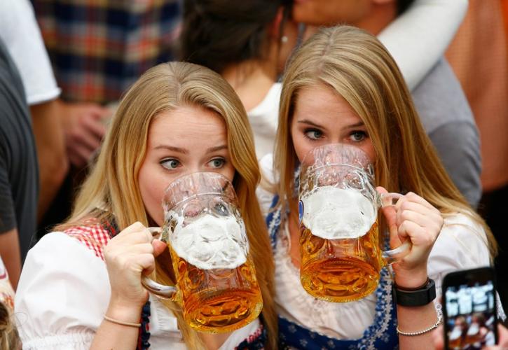 Γερμανία: Το Oktoberfest επέστρεψε έπειτα από δύο χρόνια απουσίας λόγω της πανδημίας