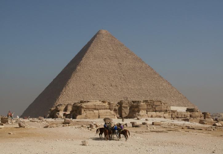 Αίγυπτος: Ανακάλυψη μυστικού διαδρόμου πίσω από την κύρια είσοδο της Μεγάλης Πυραμίδας της Γκίζας