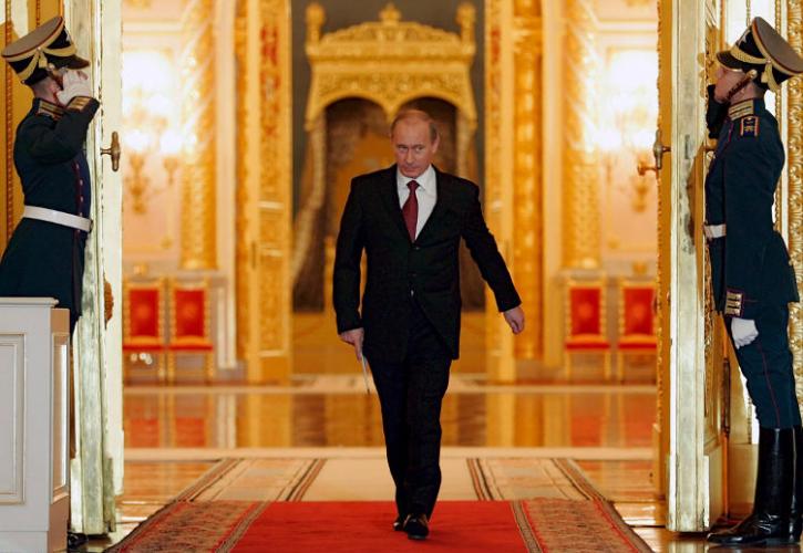 Ο Πούτιν προειδοποιεί τη Δύση: Η Ρωσία δεν μπορεί να απομονωθεί