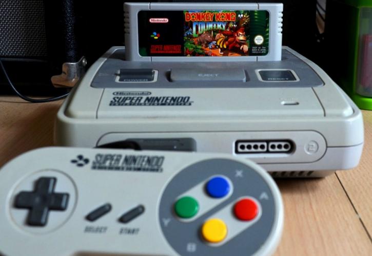 Nintendo SNES mini τα Χριστούγεννα; (pics)