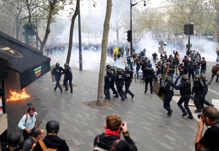 Γαλλία: Σχεδόν 100 προσαγωγές στο Παρίσι στην κινητοποίηση του "Κομβόι της Ελευθερίας"