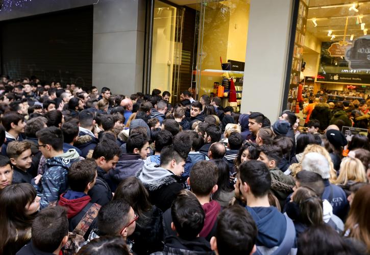 Η «καριέρα» της Black Friday στην Ελλάδα (pics)