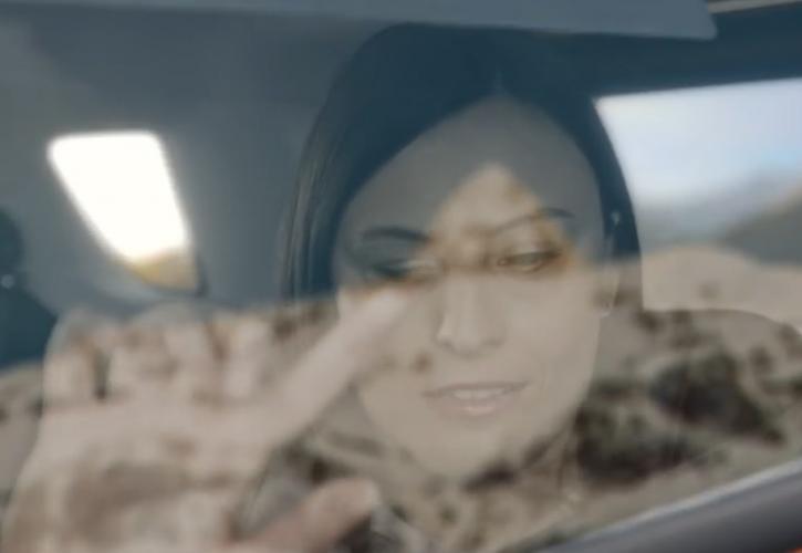 Ford: Το έξυπνο παράθυρο δείχνει τη θέα σε τυφλούς επιβάτες