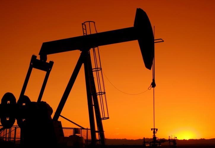Το μπλοκάριασμα στη διώρυγα του Σουέζ «έστειλε» το πετρέλαιο πάνω από τα 60 δολάρια