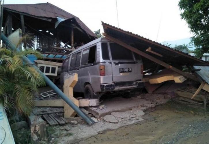 Ινδονησία: Σε 318 αυξήθηκε ο αριθμός των νεκρών από τον σεισμό της Δευτέρας