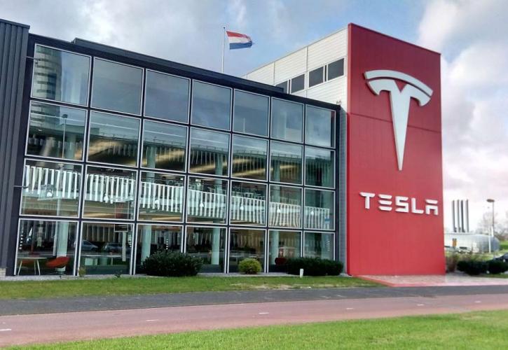 Τα ελληνικά μυαλά έφεραν την Tesla στην Ελλάδα