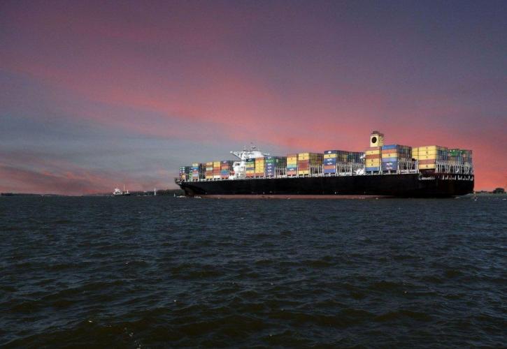 Ναυτιλία: Στα ύψη και πάλι οι τιμές μεταφοράς containers  λόγω Ερυθράς Θάλασσας