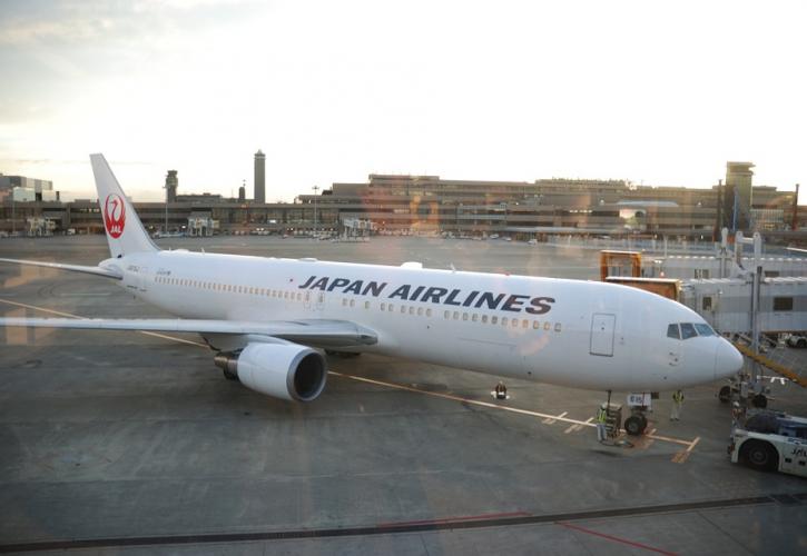 Πώς η Japan Airlines αλλάζει τις πτήσεις για όσους ταξιδεύουν με μωρά