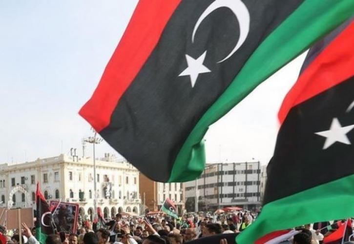 Λιβύη: Διαδηλωτές εισέβαλαν στο κοινοβούλιο στο Τομπρούκ - διαδηλώσεις και σε άλλες πόλεις