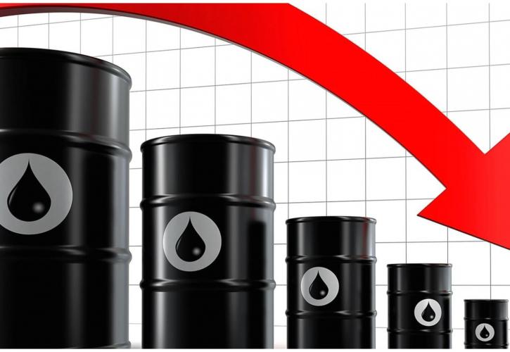 Πετρέλαιο: Υποχωρούν οι τιμές - Στα 80 δολάρια εκτιμά η αγορά ότι θα κλείσει η χρονιά