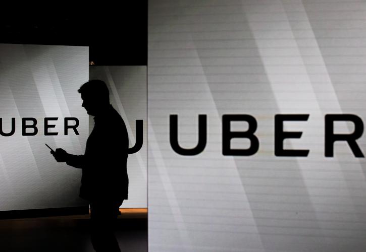 Uber: Απόφαση δικαστηρίου αναγνωρίζει ως εργαζόμενους 70.000 οδηγούς στη Βρετανία