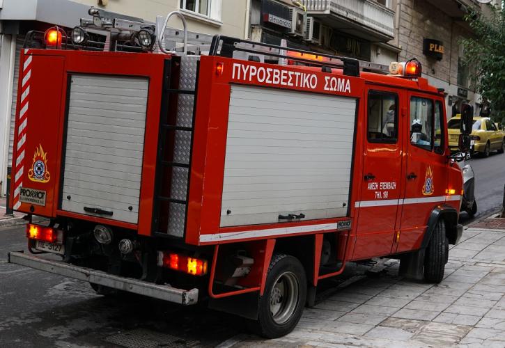 Περισσότερες από 960 κλήσεις έχει δεχτεί στην Αττική η Πυροσβεστική - 725 μεταφορές ατόμων