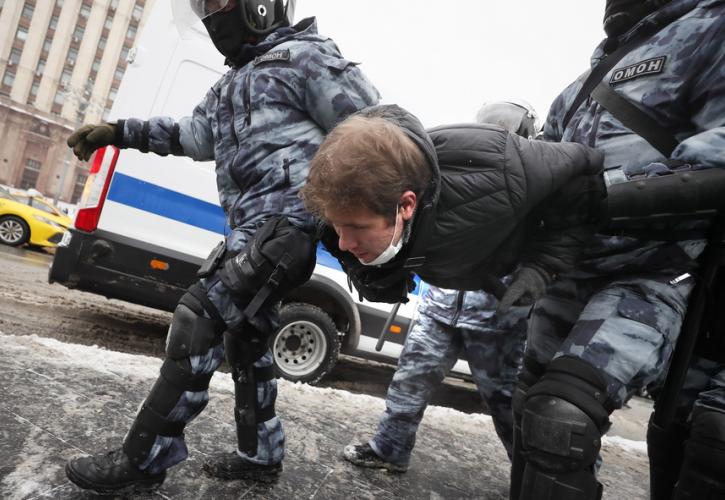 Διαδηλώσεις υπέρ του Ναβάλνι και δεκάδες συλλήψεις στη Ρωσία