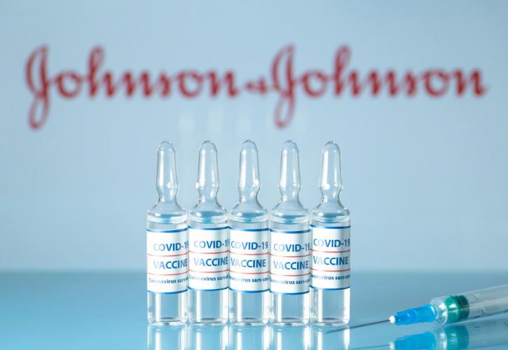 Στη μάχη της πανδημίας και το μονοδοσικό εμβόλιο της Johnson & Johnson