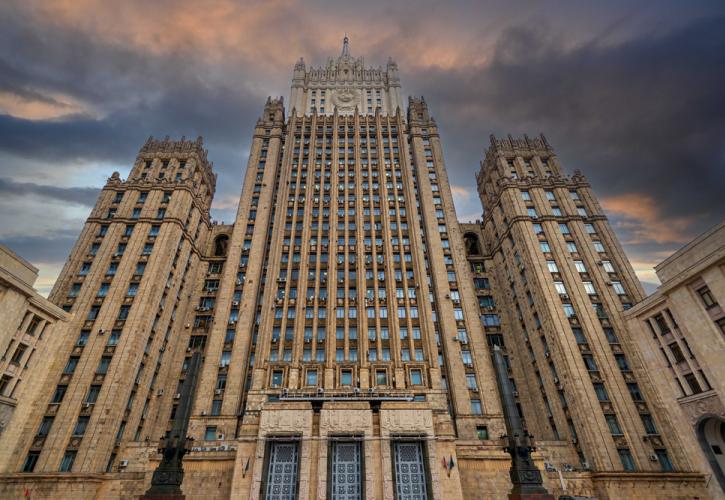 Ρωσικό ΥΠΕΞ: Το ΝΑΤΟ δεν έχει αναλάβει την υποχρέωση να υπερασπιστεί την Ουκρανία