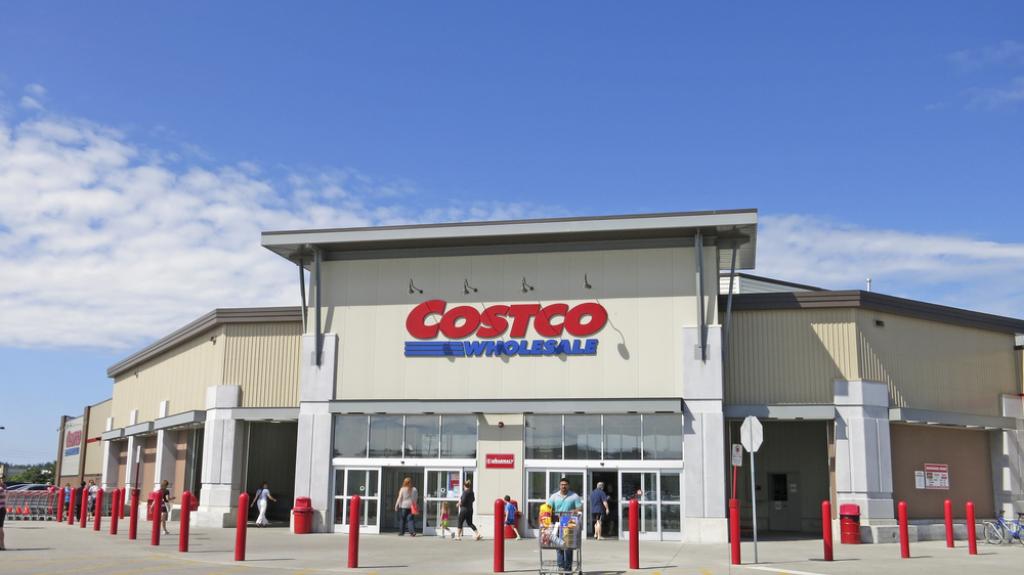 Costco: Μετά τις μπάρες χρυσού ξεκινά να πουλά και πλατίνα