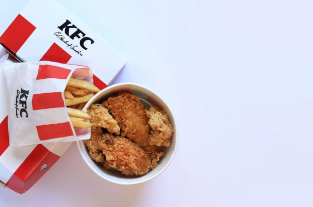 Από ένα KFC έχτισε κολοσσό 3 δισ. δολαρίων - Ο γκουρού του fast food