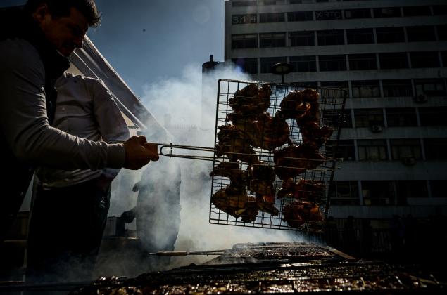 Τι είναι η Τσικνοπέμπτη και γιατί γιορτάζουμε