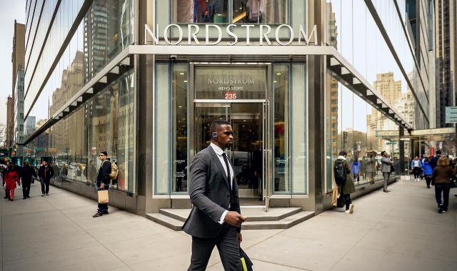 Louis Vuitton και Nordstrom λεηλατήθηκαν από ορδές ληστών «πολυτελείας»