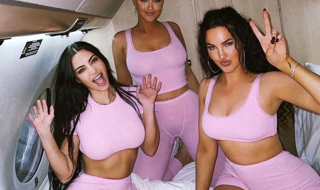 Το πιτζάμα πάρτι της Kim Kardashian με τις φίλες της στα 30.000 πόδια